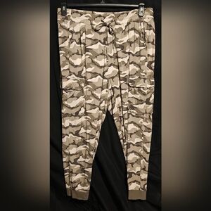 Torrid Lightweight Twill Cargo Joggers Khaki/Olive/Brown/Cream Camo Sz 2